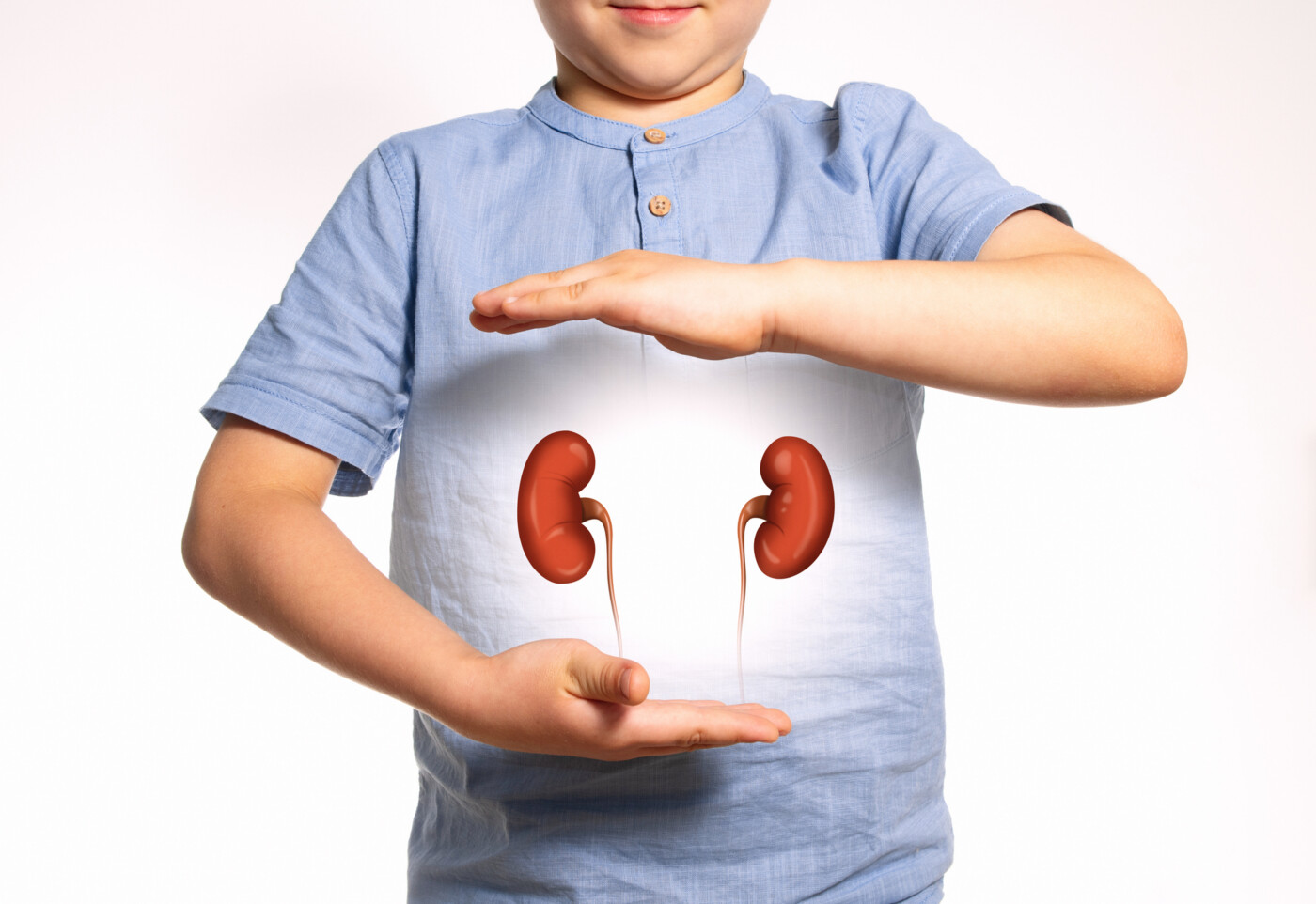 Illustration of a child holding their hands around two kidneys.